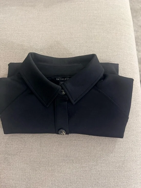 Athleta Allure Shirt Jacket
Womens Crop Long Sleeve Button Front - Picture 13 of 14